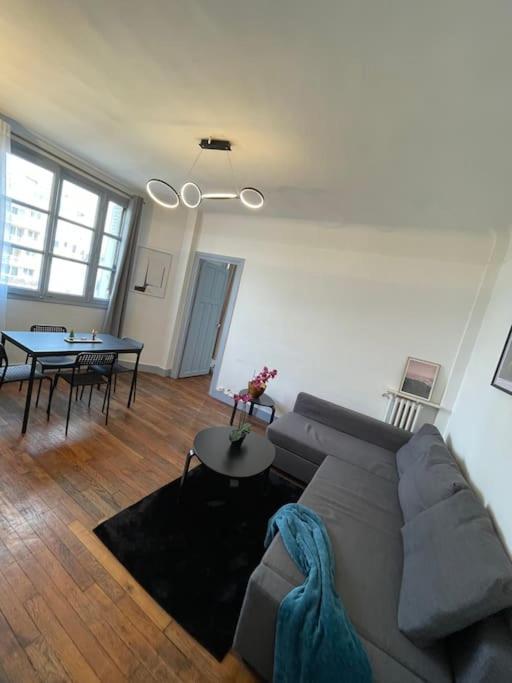 Ferienwohnung Profitez Du Calme De Courbevoie La Defense Exterior foto